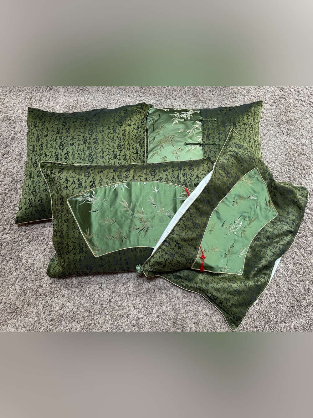 Green Silk Decorative Throw Pillow Sham Set with Bamboo Motif (4 shams)